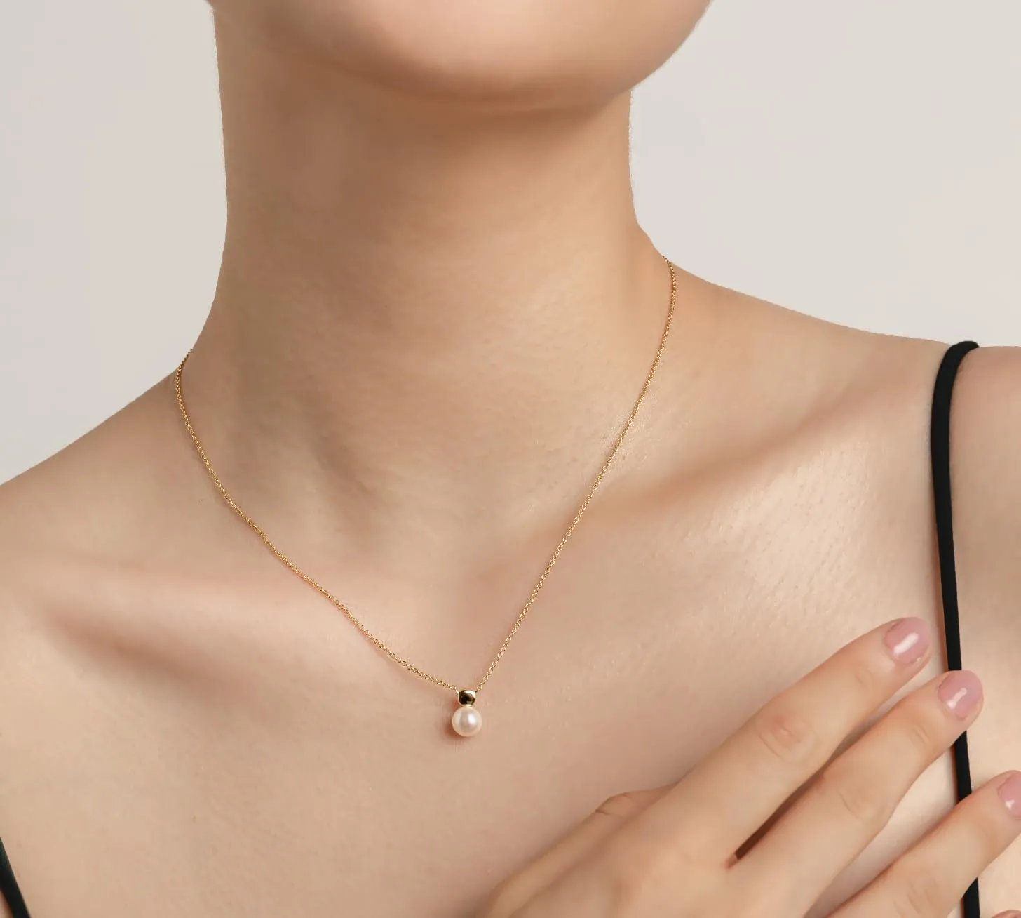 14K Gold Plated Pearl Necklaces for Women, Sterling Silver Dainty Single Pearl Pendant Choker Necklace Jewelry Gifts for Mother Day Birthday Wedding