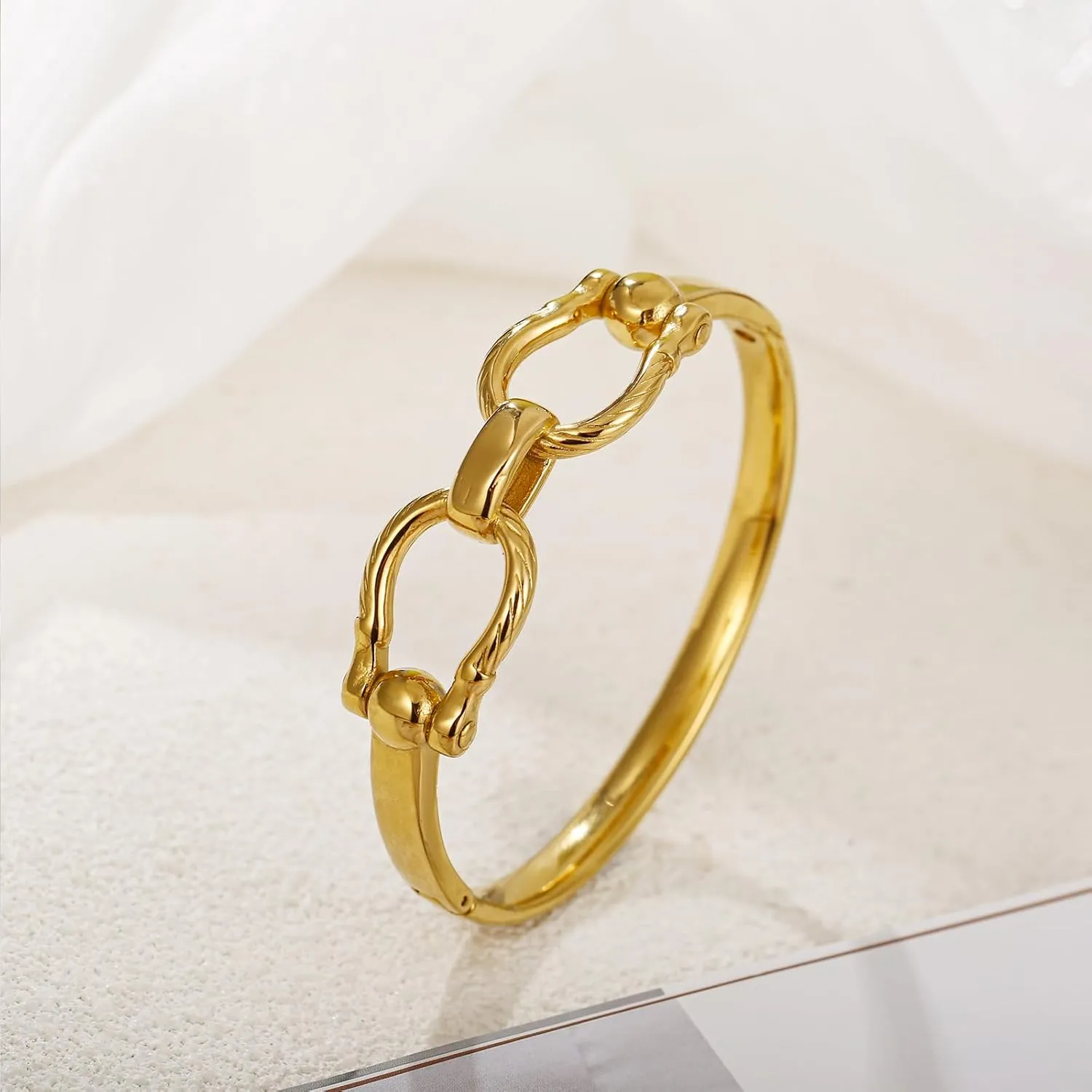 Chunky Gold Bangle Bracelets for Women Hammered Texture Cuff Bangles Wrist Wrap Bangle Bracelet Jewelry