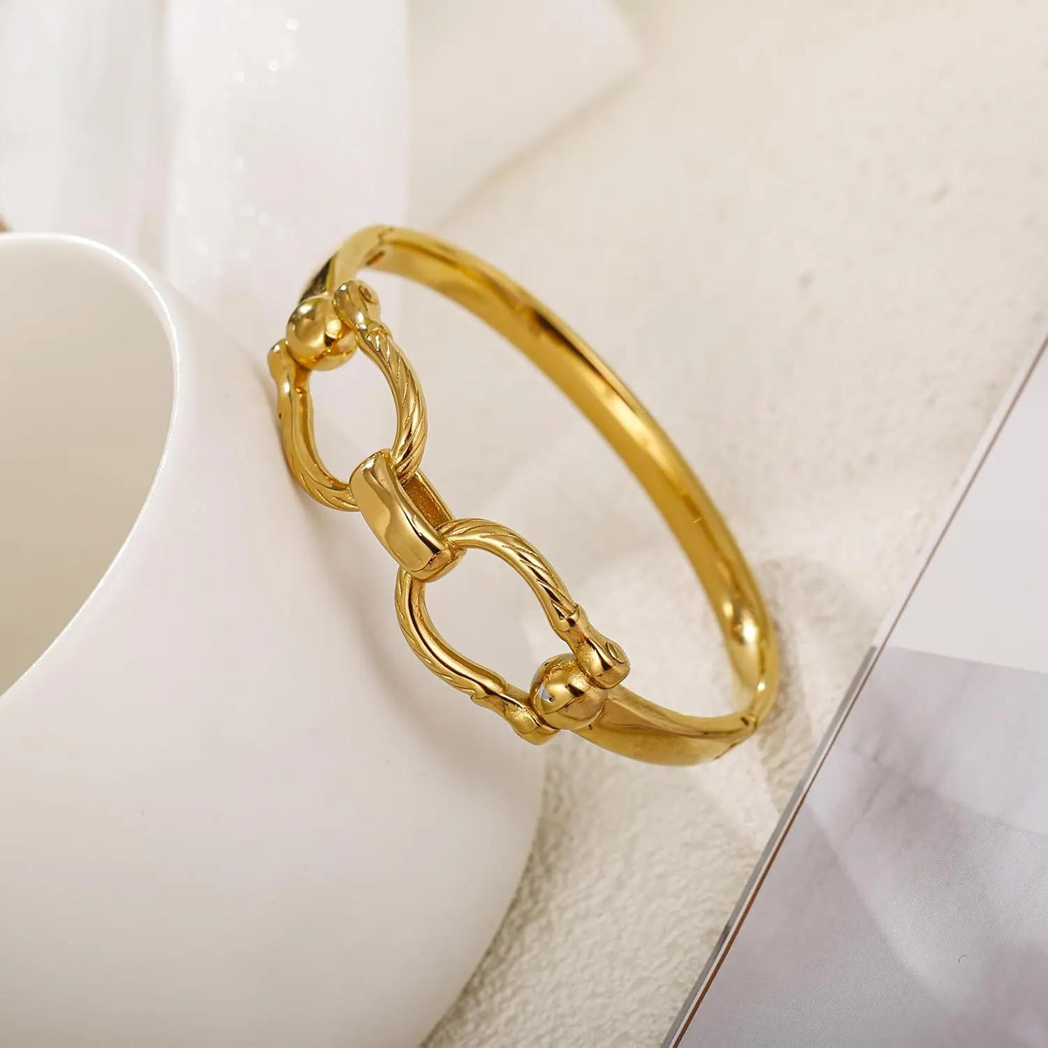 Chunky Gold Bangle Bracelets for Women Hammered Texture Cuff Bangles Wrist Wrap Bangle Bracelet Jewelry