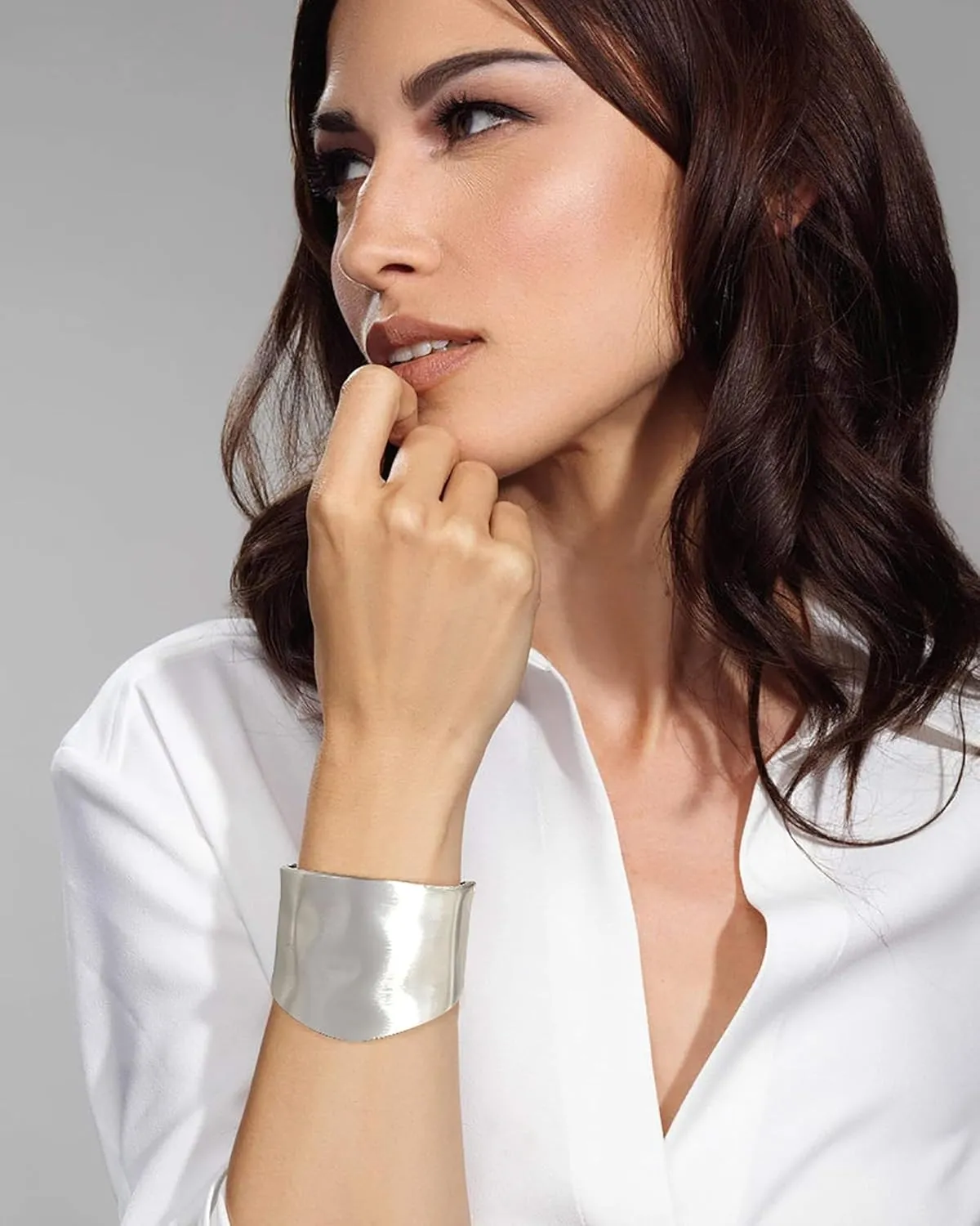 Chunky Gold Cuff Bracelets for Women Wide Gold Bangle Bracelet Hammered Open Wrist Cuff Bracelet Christmas Holiday Jewelry