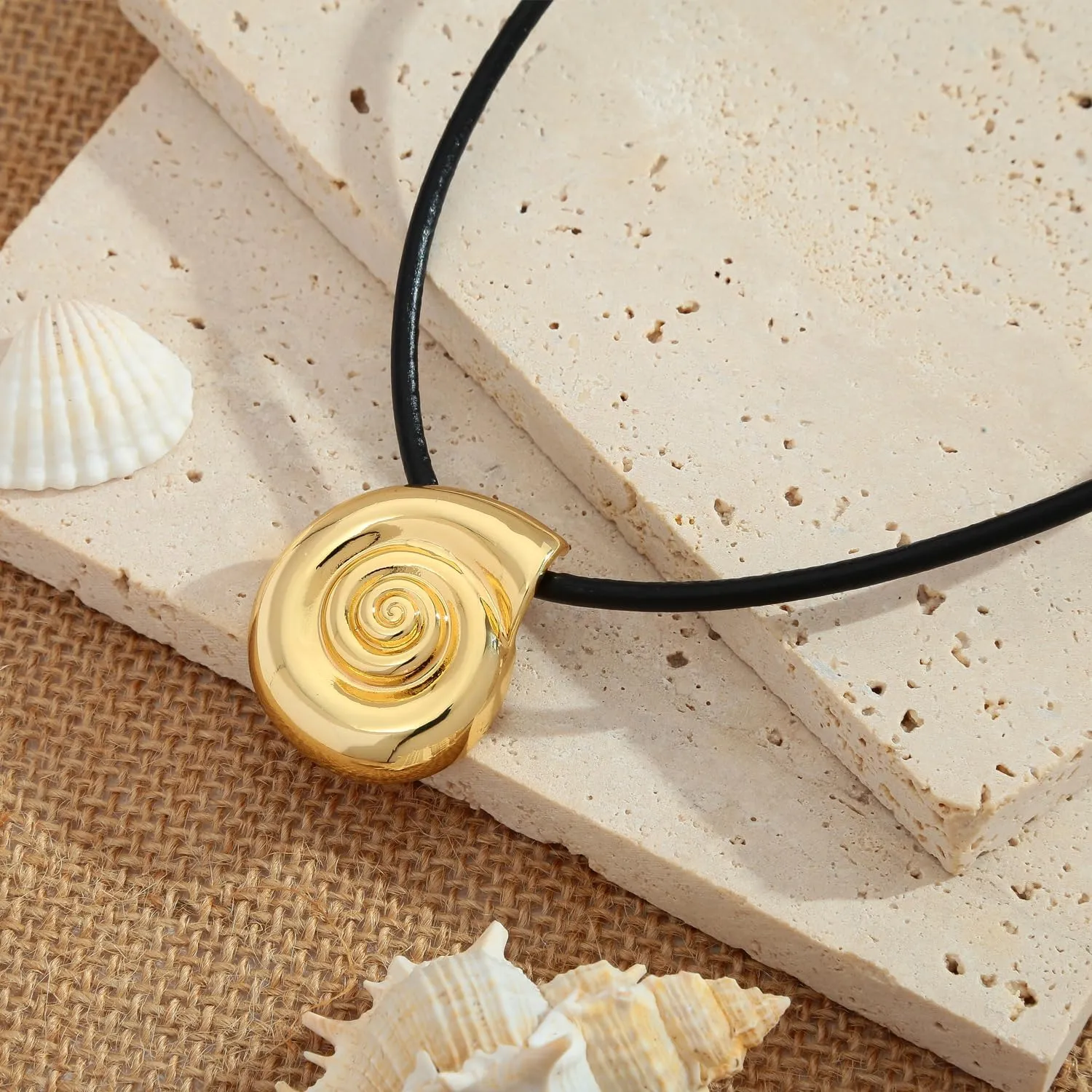 Chunky Gold Necklace Simple Starfish Shell Pendant Conch Seashell Necklace Bohemian Summer Beach Necklaces for Vacation