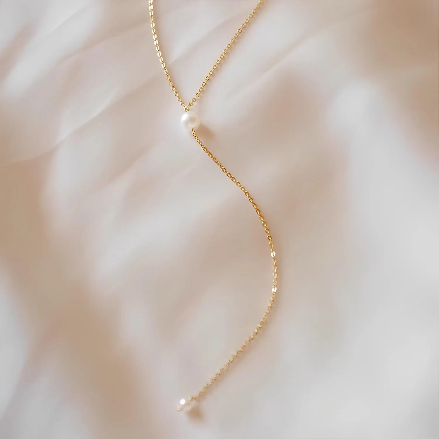 Dainty Gold Necklace for Women, Cute Long Necklace 14K Gold Plated CZ Lips Bead Y Shaped Lariat Necklace Simple Gold Choker Necklace Aesthetic Drop Necklace Trendy Gold Jewelry for Women