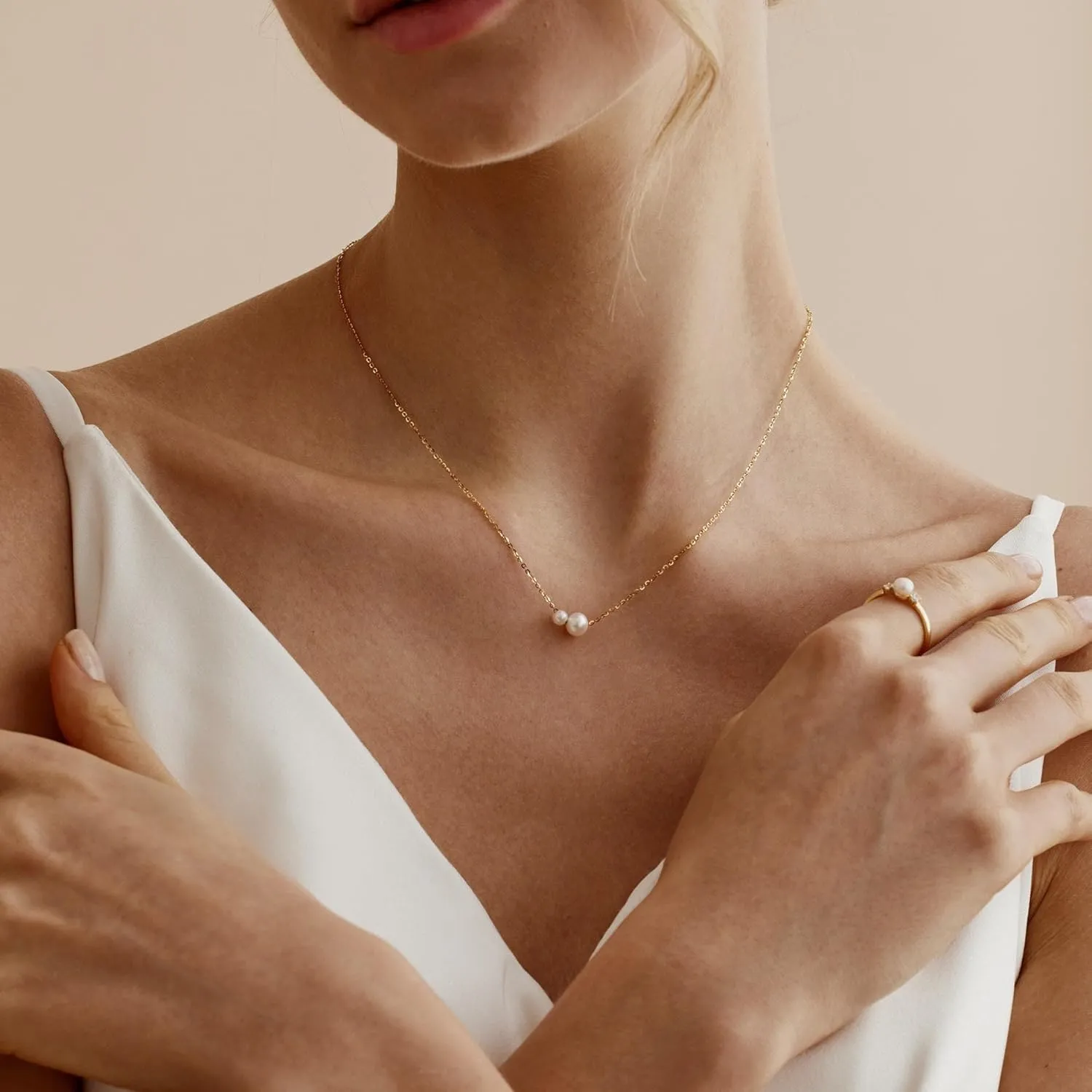 Dainty Gold Pearl Necklace, Pearl Drop Necklace, Pearl Pendant Necklaces for Women, Single Pearl Necklaces for Women, Simple Pearl Necklace, Pearl Chain Necklace