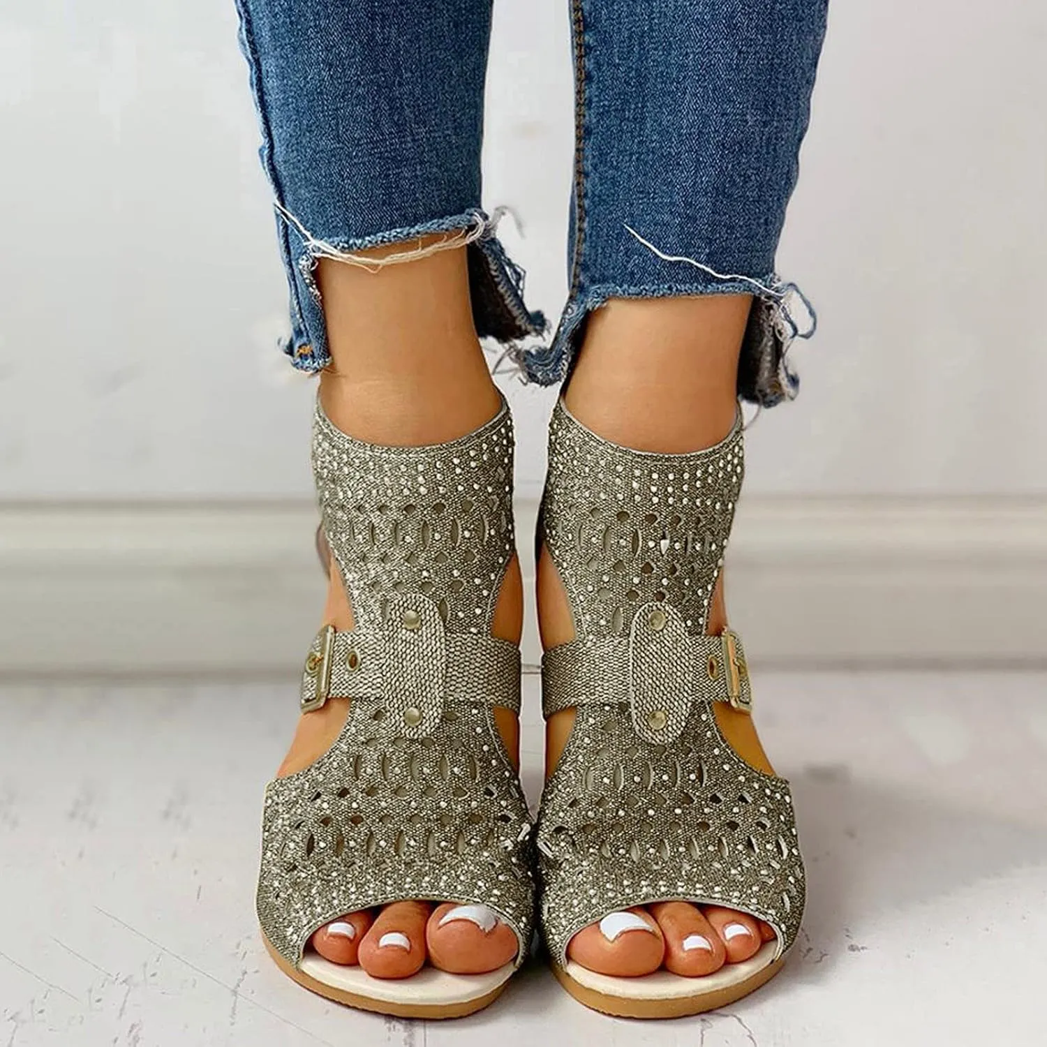 Eduavar Sandals for Women Casual Summer, Women Sandals Closed Toe Wedge Sandals Summer Casual Ankle Strap Buckle Sandals