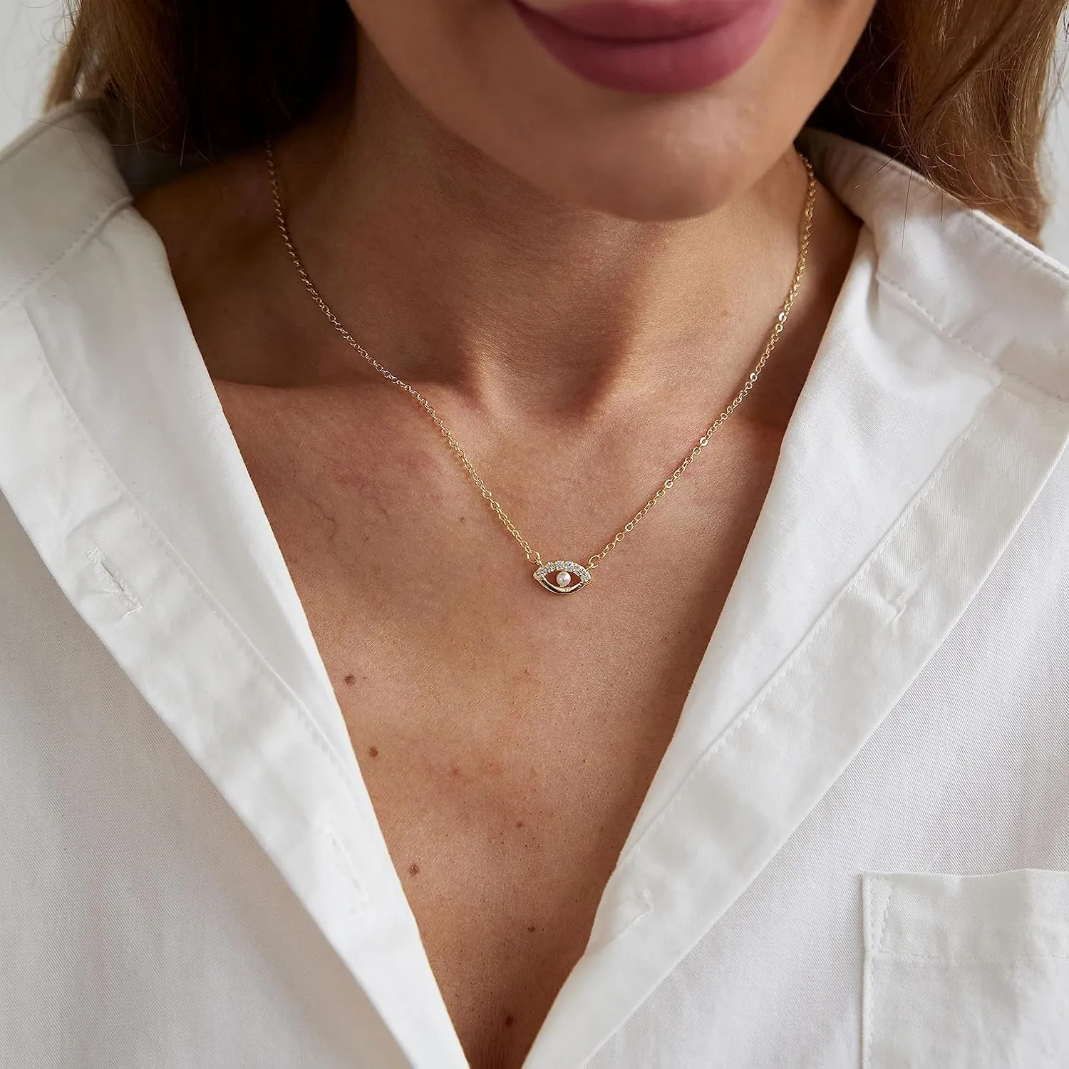 Kyerlyn Dainty Pearl Pendant Necklaces for Women 14K Gold Plated Handmade Layered Pearl Chain Necklace Delicate Layered Pearl Necklace Everyday Jewelry Gift