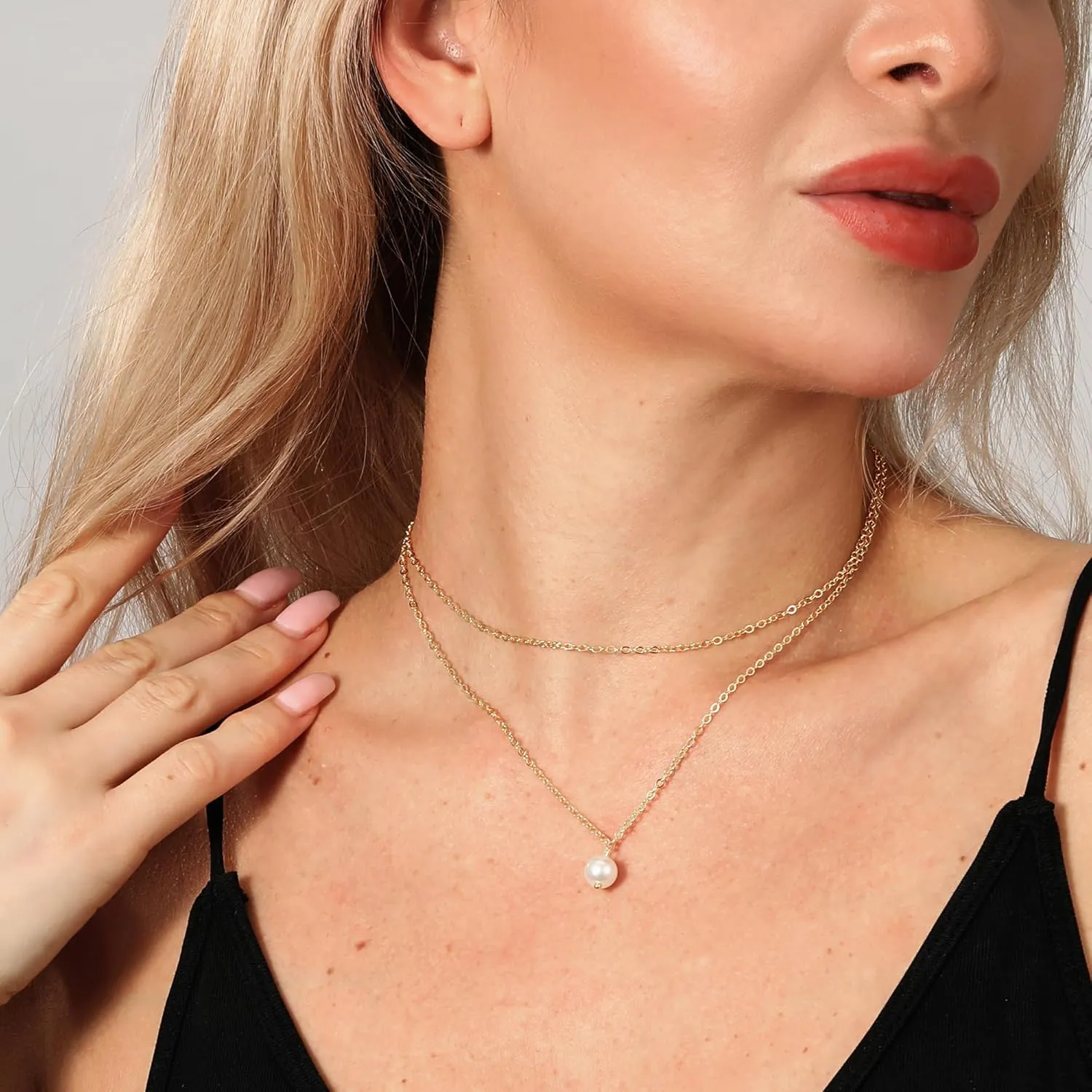 Pearl Necklaces for Women 14k Gold Plated Dainty Choker Layered Pearls Pendant Necklace for Girls Cute Simple Faux Pearl Necklace Trendy Thin Small Drop Chain Wedding Prom Bridal Jewelry Gift