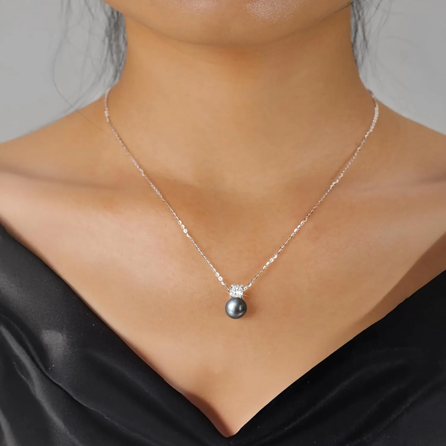 Single Black Pearl Pendant Necklace with Cubic Zirconia for Women S925 Sterling Silver Simple Crystal Pearl Drop Necklace Charm Chain CZ Pearl Chocker Necklace Wife Daughter Birthday Jewelry Gifts