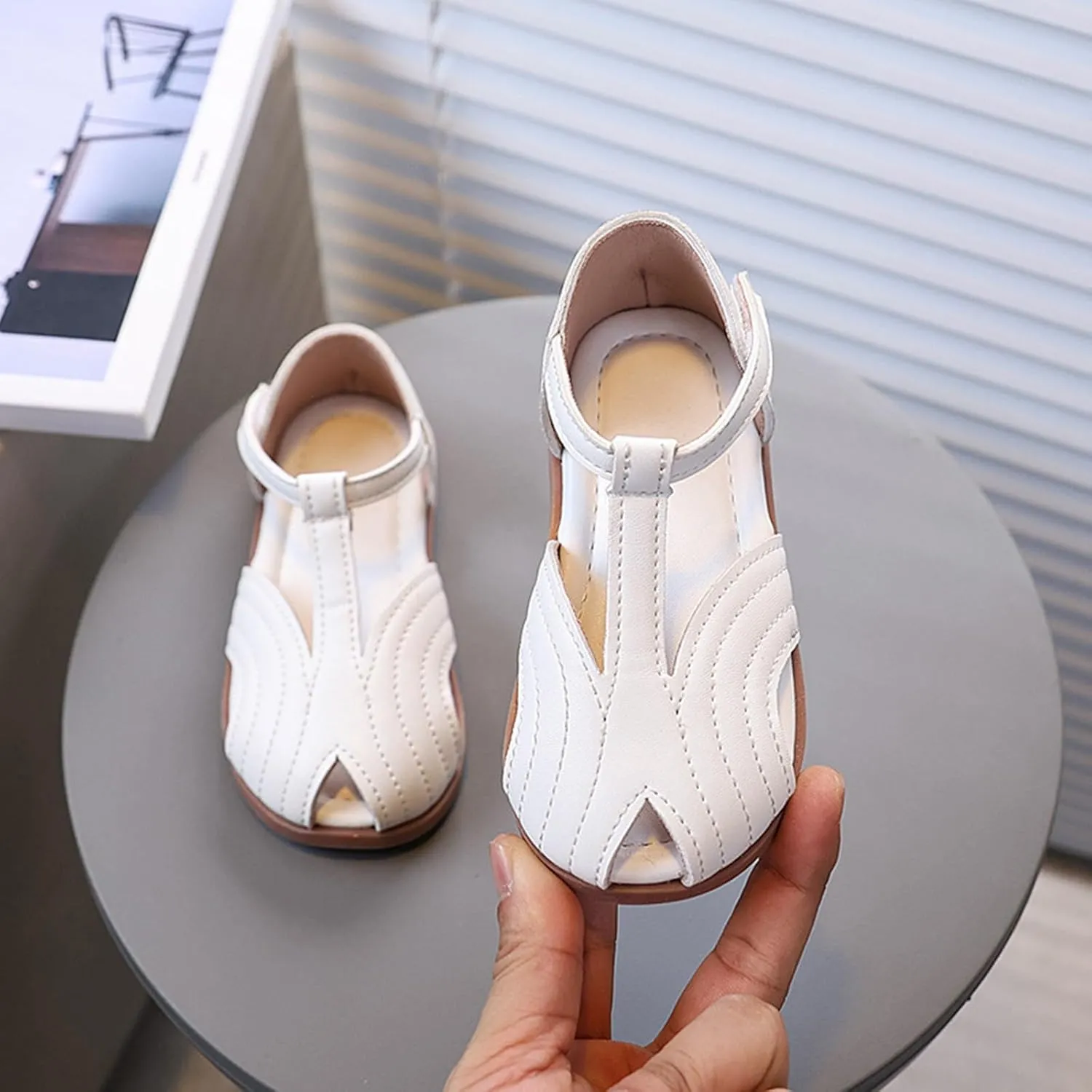 Slip On Sandals Princess Toddler Close Toe Sandals Retro Lace-Up Design Breathable Girls Shoes